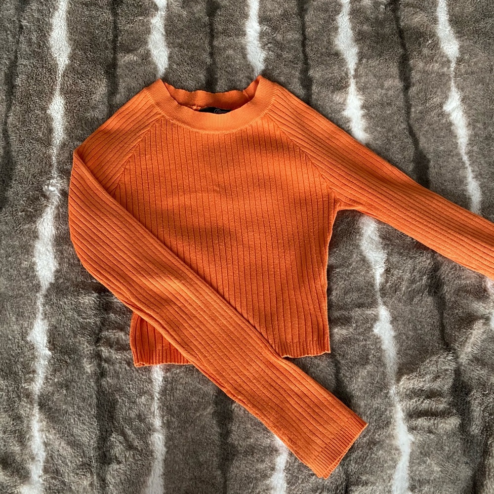 3/12$ Women’s crop top - Picture 2 of 2